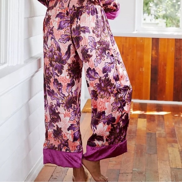 Anthropologie Luxe Satin Floral Wide Leg Velvet Trimmed Lounge Pants - Picture 4 of 8